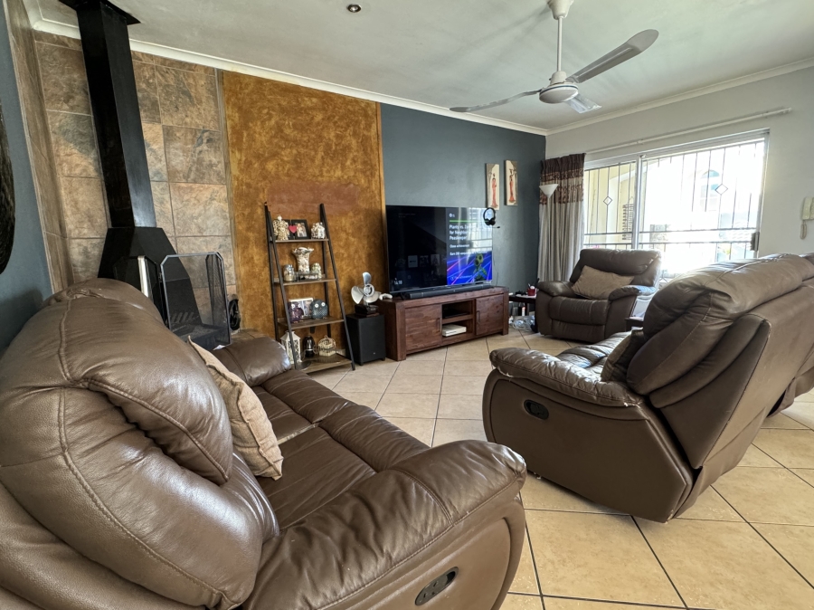 3 Bedroom Property for Sale in Gordons Bay Central Western Cape